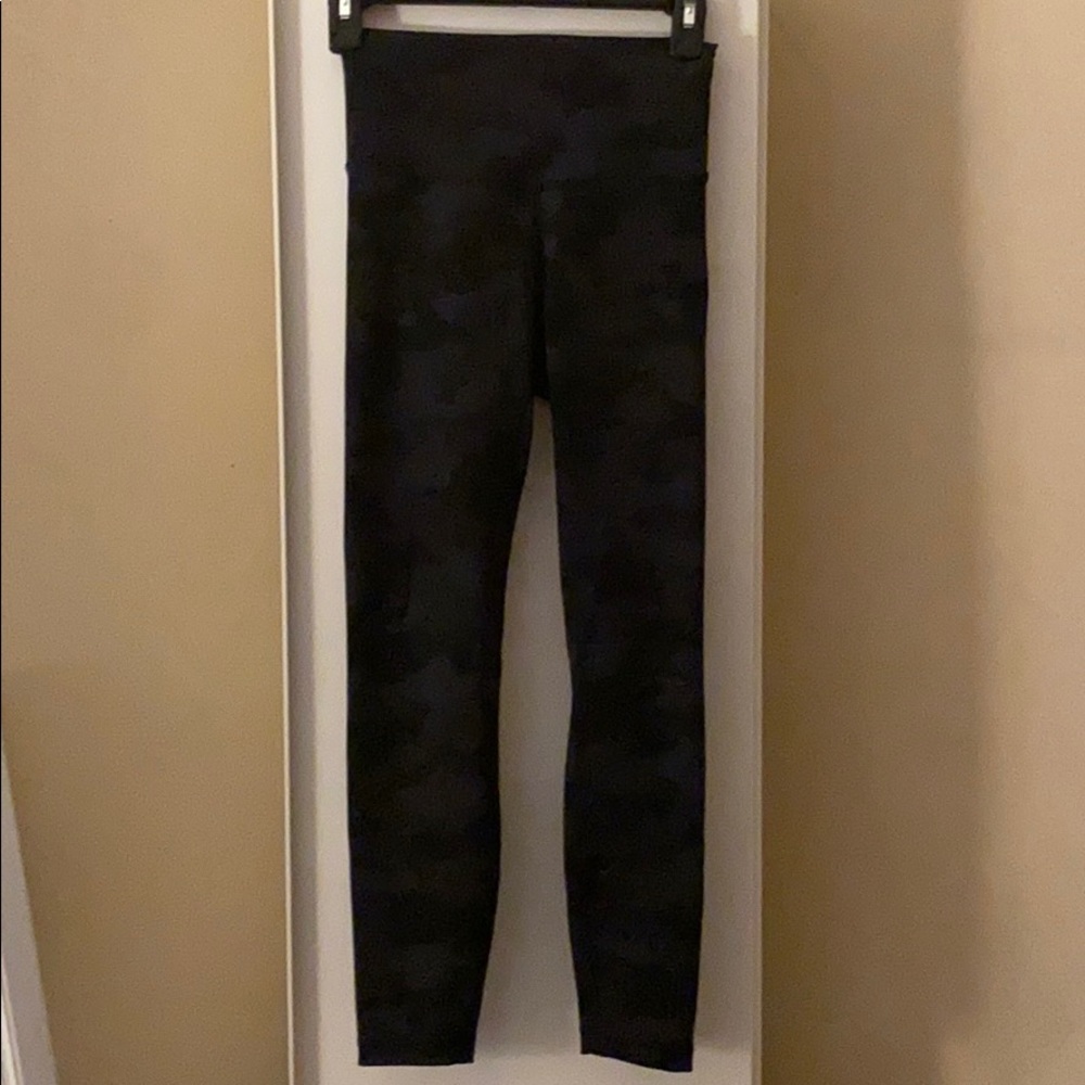 Lululemon Wonder Train Leggings
